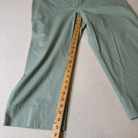 FRENCH LAUNDRY SPORT Women's Cotton Embroidered‎ Sage Capris Plus Size 16 - Picture 9 of 10